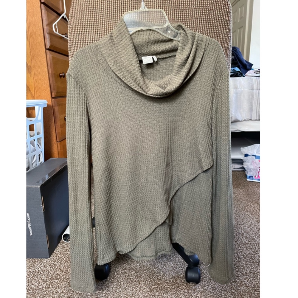 waffle knit olive green top